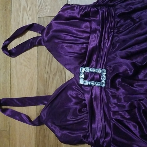Dress - Picture 2 of 10